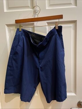 Men’s Xersion Quick Dry Navy Blue Shorts  Size Large